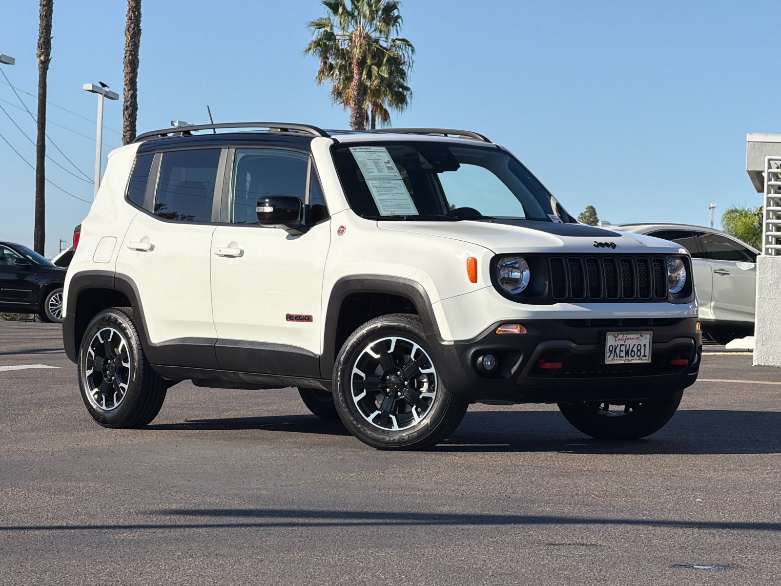 Used 2023 Jeep Renegade Trailhawk AWD/4WD image 8