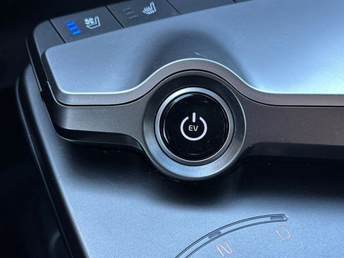 Used 2024 Kia EV6 Wind image 27