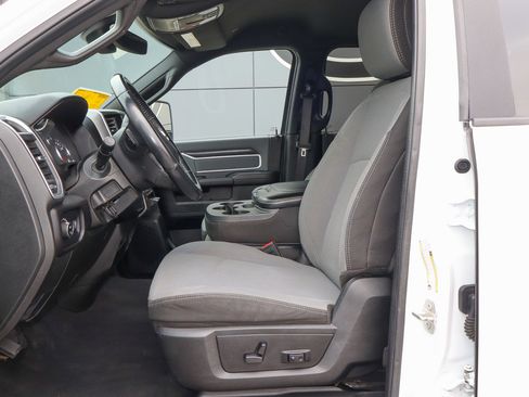 Used 2023 RAM 2500 Big Horn w/ Level 1 Equipment Group image 7