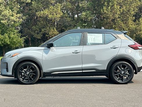 Used 2021 Nissan Kicks SR FWD image 7