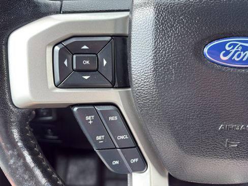 Used 2018 Ford F150 Lariat AWD/4WD image 9