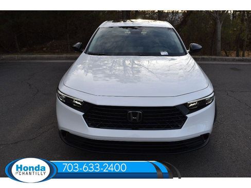 New 2025 Honda Accord SE image 2