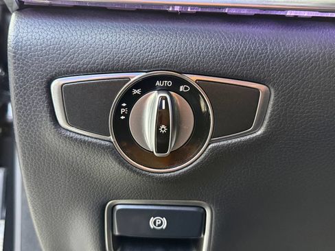 Used 2015 Mercedes-Benz S 550 4MATIC Sedan image 23