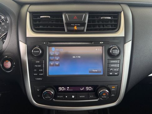 Used 2016 Nissan Altima 2.5 SV w/ Convenience Package image 18