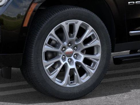 New 2026 GMC Yukon XL Denali image 9