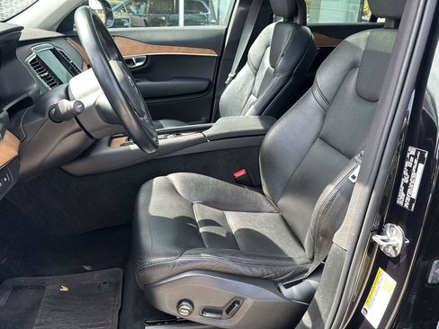 Used 2022 Volvo XC90 T8 Inscription Expression w/ Advanced Package image 11