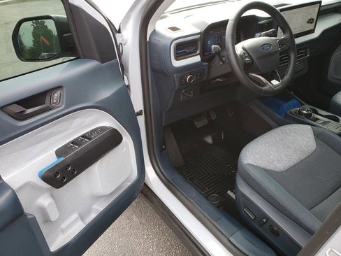 Used 2025 Ford Maverick XLT w/ XLT Luxury Package AWD/4WD image 12
