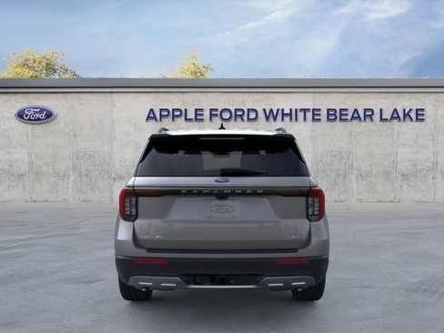 New 2026 Ford Explorer Active w/ Active Comfort Package image 5