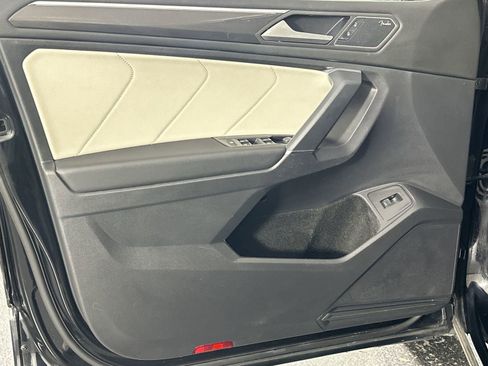 Used 2020 Volkswagen Tiguan SEL Premium R-Line image 33