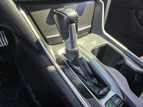 Used 2018 Honda Accord Sport image 17