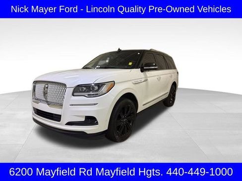 Used 2024 Lincoln Navigator Reserve image 3