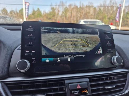 Used 2022 Honda Accord Sport image 16