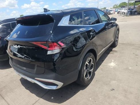 Used 2025 Kia Sportage LX FWD image 3