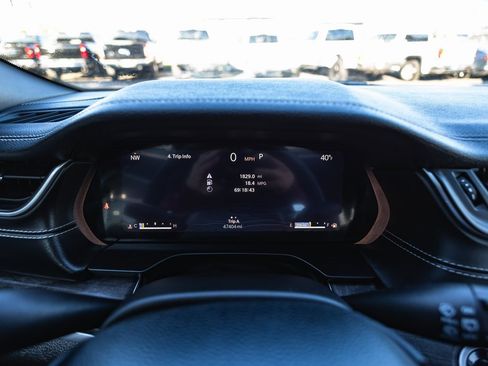 Used 2024 Jeep Grand Cherokee L Limited w/ Luxury Tech Group II image 16