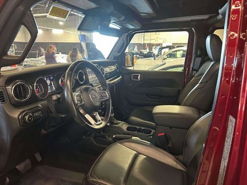 Used 2021 Jeep Wrangler Unlimited Rubicon w/ Trailer Tow Package image 15
