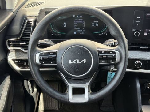 Used 2025 Kia Sportage LX FWD image 15