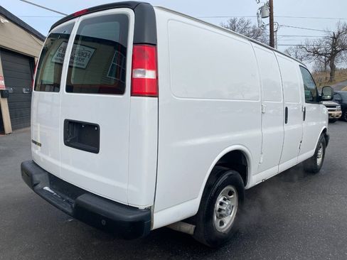 Used 2019 Chevrolet Express 2500 w/ Driver Convenience Package RWD image 3