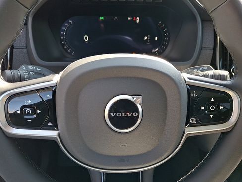 New 2026 Volvo XC90 B6 Plus w/ Protection Package Premier AWD/4WD image 11