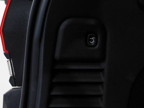 Used 2016 Jeep Grand Cherokee Overland w/ Advanced Technology Group image 88