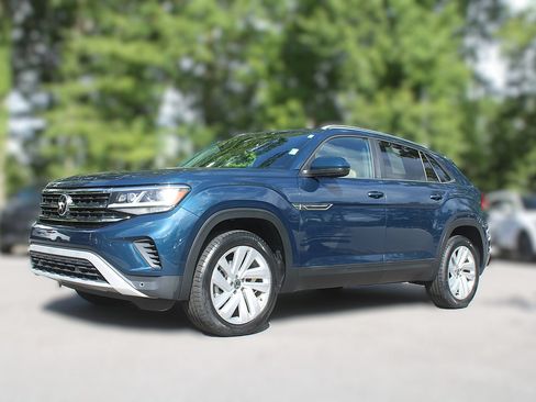 Used 2021 Volkswagen Atlas Cross Sport SE w/ Panoramic Sunroof Package AWD/4WD image 3