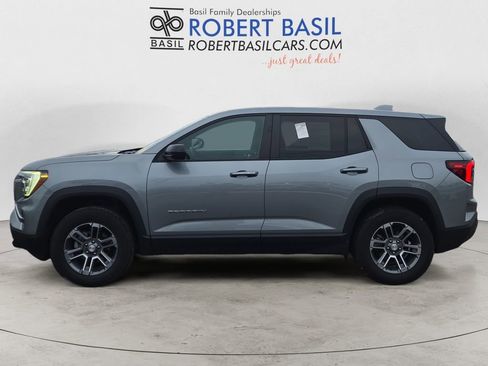 Used 2025 GMC Terrain Elevation image 2