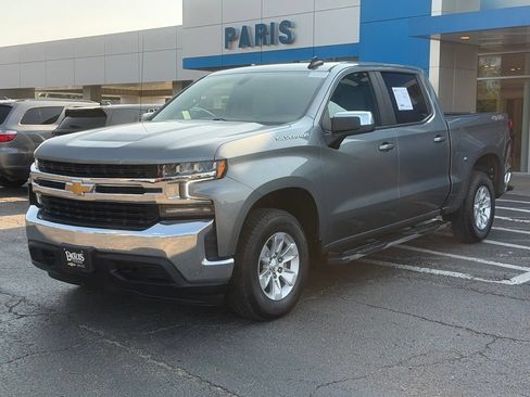 Used 2022 Chevrolet Silverado 1500 LT AWD/4WD image 3