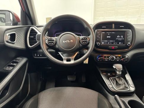 Used 2024 Kia Soul LX w/ Option Group 015 FWD image 20