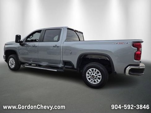 Used 2025 Chevrolet Silverado 2500 LT w/ Convenience Package AWD/4WD image 3