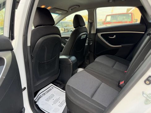 Used 2014 Hyundai Elantra GT image 12