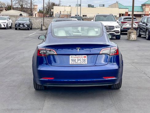 Used 2023 Tesla Model 3 Standard Range image 3