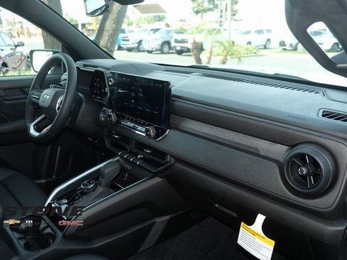 New 2025 Chevrolet Colorado Trail Boss w/ Midnight Edition image 16