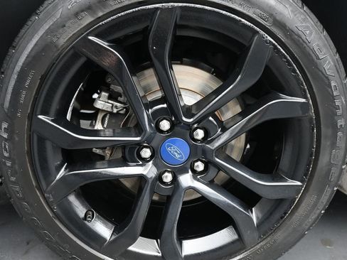 Used 2019 Ford Fusion SE w/ Equipment Group 151A image 10