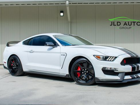 Used 2019 Ford Mustang Shelby GT350R w/ GT350R Equipment Group 920A RWD image 1