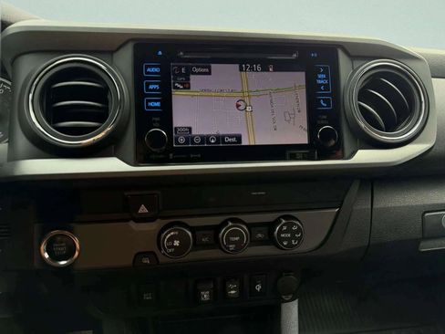 Used 2019 Toyota Tacoma TRD Off-Road image 26