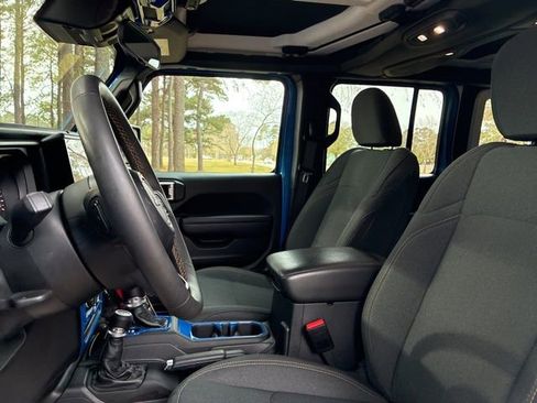 Used 2024 Jeep Wrangler Sport S image 22