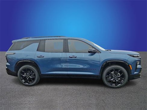 Used 2026 Chevrolet Traverse RS image 4