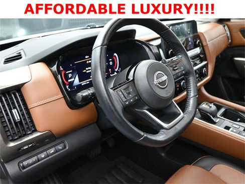 Used 2022 Nissan Pathfinder Platinum w/ Cargo Package image 12