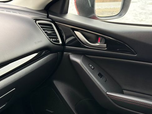 Used 2016 MAZDA MAZDA3 i Grand Touring image 29