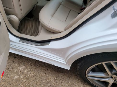 Used 2016 Mercedes-Benz E 350 4MATIC Sedan image 47