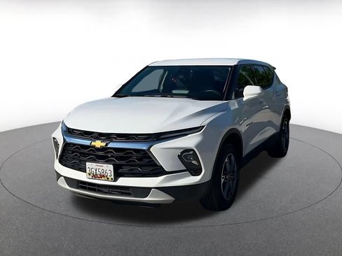 Used 2026 Chevrolet Blazer LT AWD/4WD image 6
