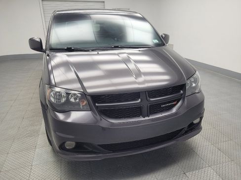 Used 2016 Dodge Grand Caravan SXT image 14
