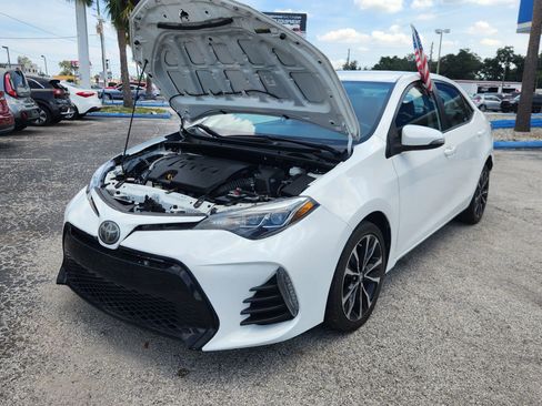 Used 2019 Toyota Corolla SE FWD image 18