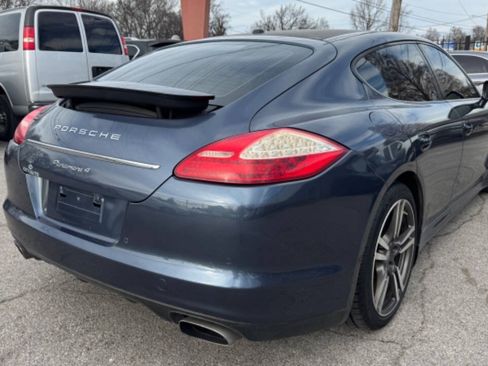 Used 2011 Porsche Panamera RWD image 8