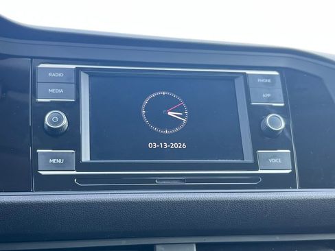 Used 2024 Volkswagen Jetta SE image 22