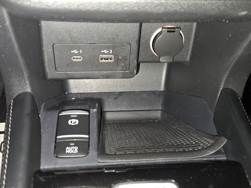 Used 2024 Nissan Kicks SV image 15