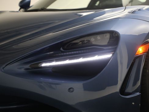 Used 2026 McLaren 750S RWD image 27
