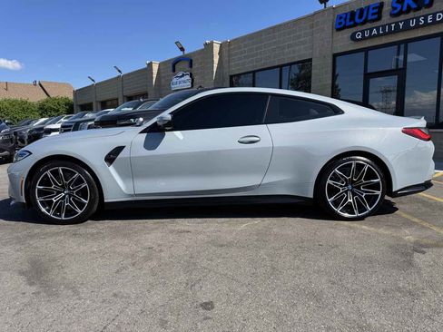 Used 2022 BMW M4 Competition w/ Executive Package RWD image 11