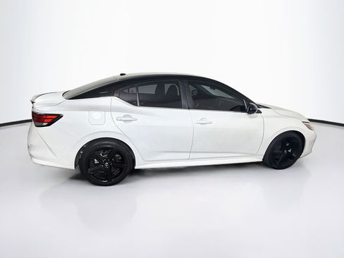 Used 2023 Nissan Sentra SR w/ Midnight Edition Package FWD image 10