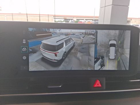New 2026 Kia Carnival SX w/ SX Dark Edition Package FWD image 17