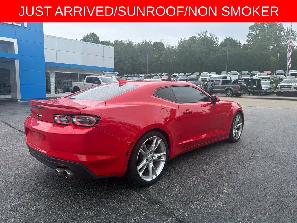 Used 2020 Chevrolet Camaro LT RWD image 2